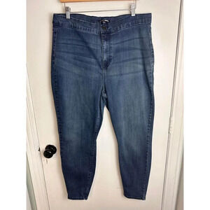 Fashion Nova Women's denim fitted Jeans Size 16 #0919